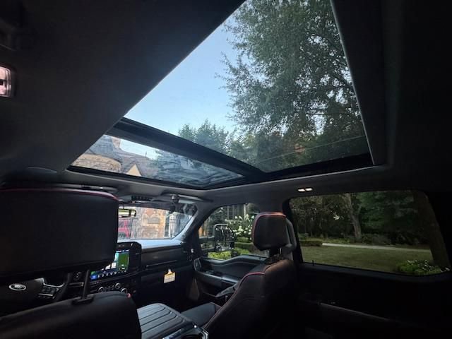 Used 2023 Ford F250 Lariat w/ Lariat Ultimate Package image 33