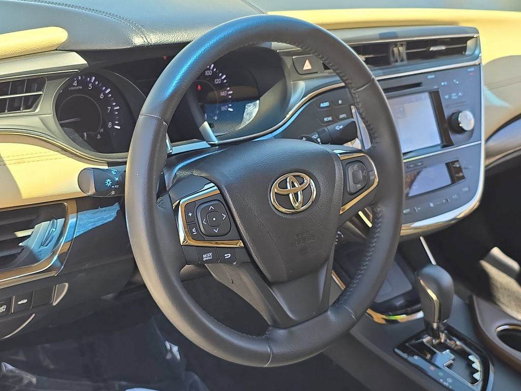 Used 2016 Toyota Avalon Limited FWD image 18