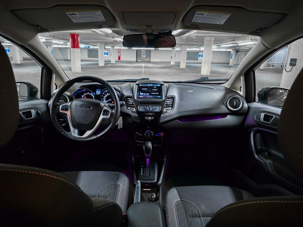 Used 2014 Ford Fiesta SE w/ Equipment Group 201A image 3