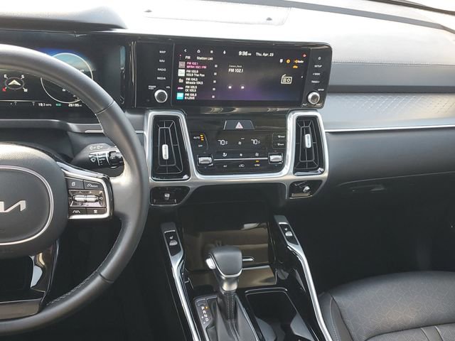 Certified 2023 Kia Sorento SX AWD/4WD image 15