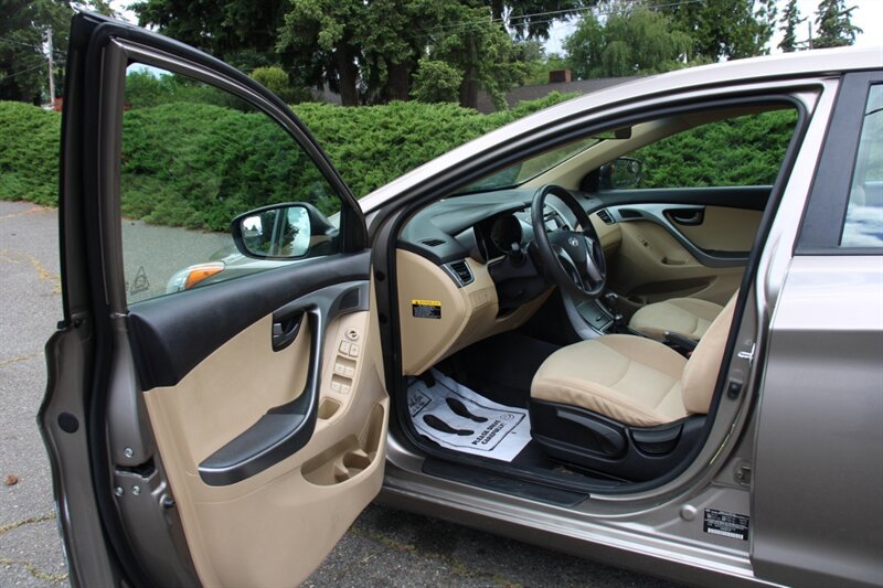 Used 2013 Hyundai Elantra GLS FWD image 5