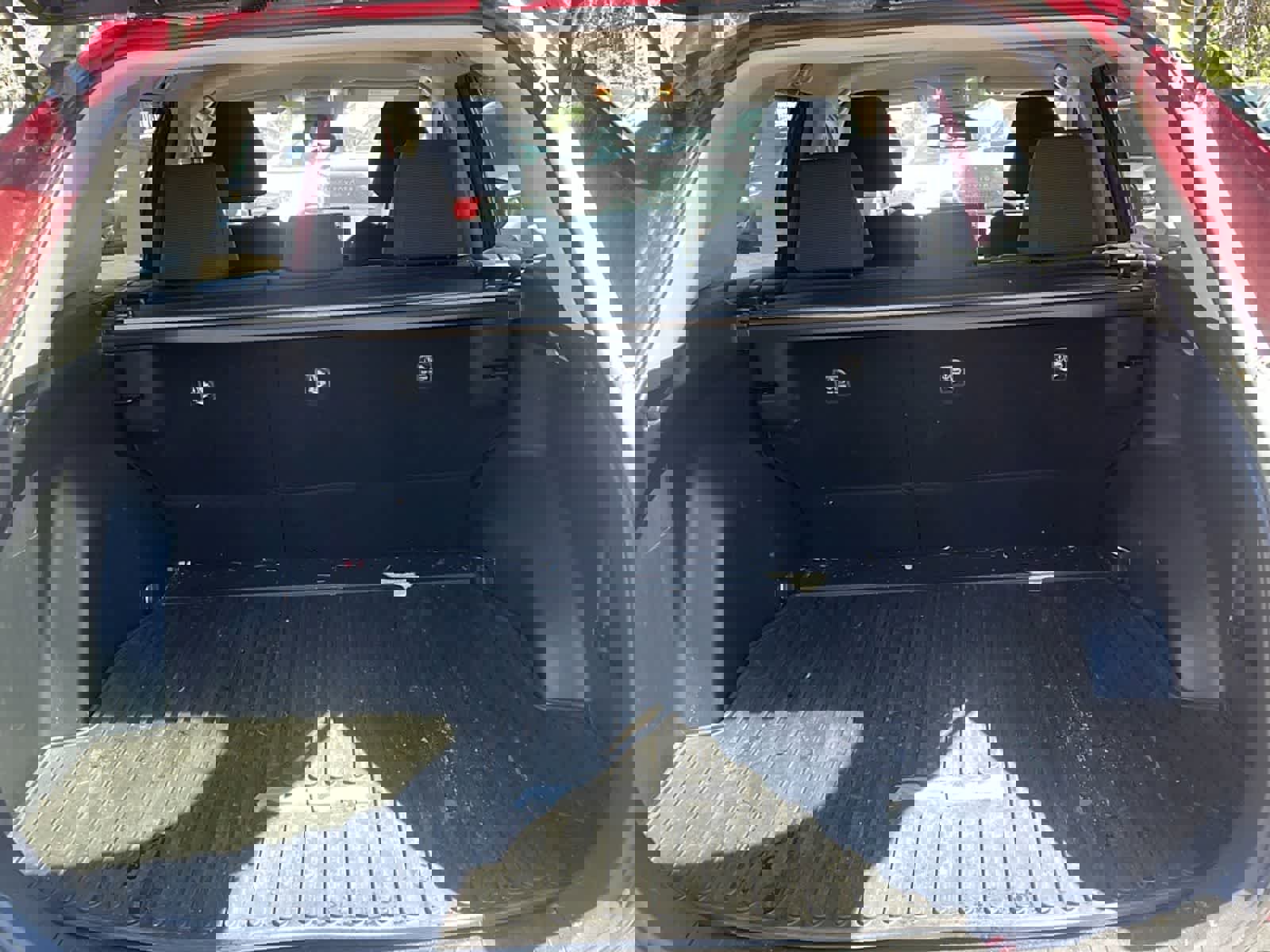 Used 2019 Toyota RAV4 LE w/ All Weather Liner Package AWD/4WD image 8