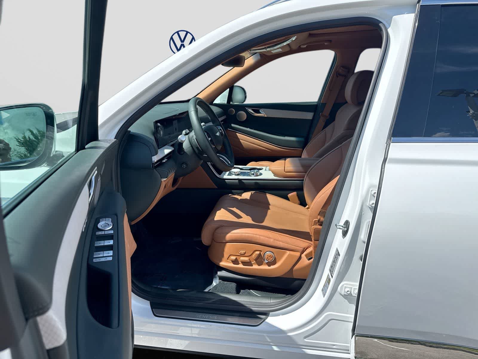 Used 2025 Genesis GV80 2.5T Prestige AWD/4WD image 10
