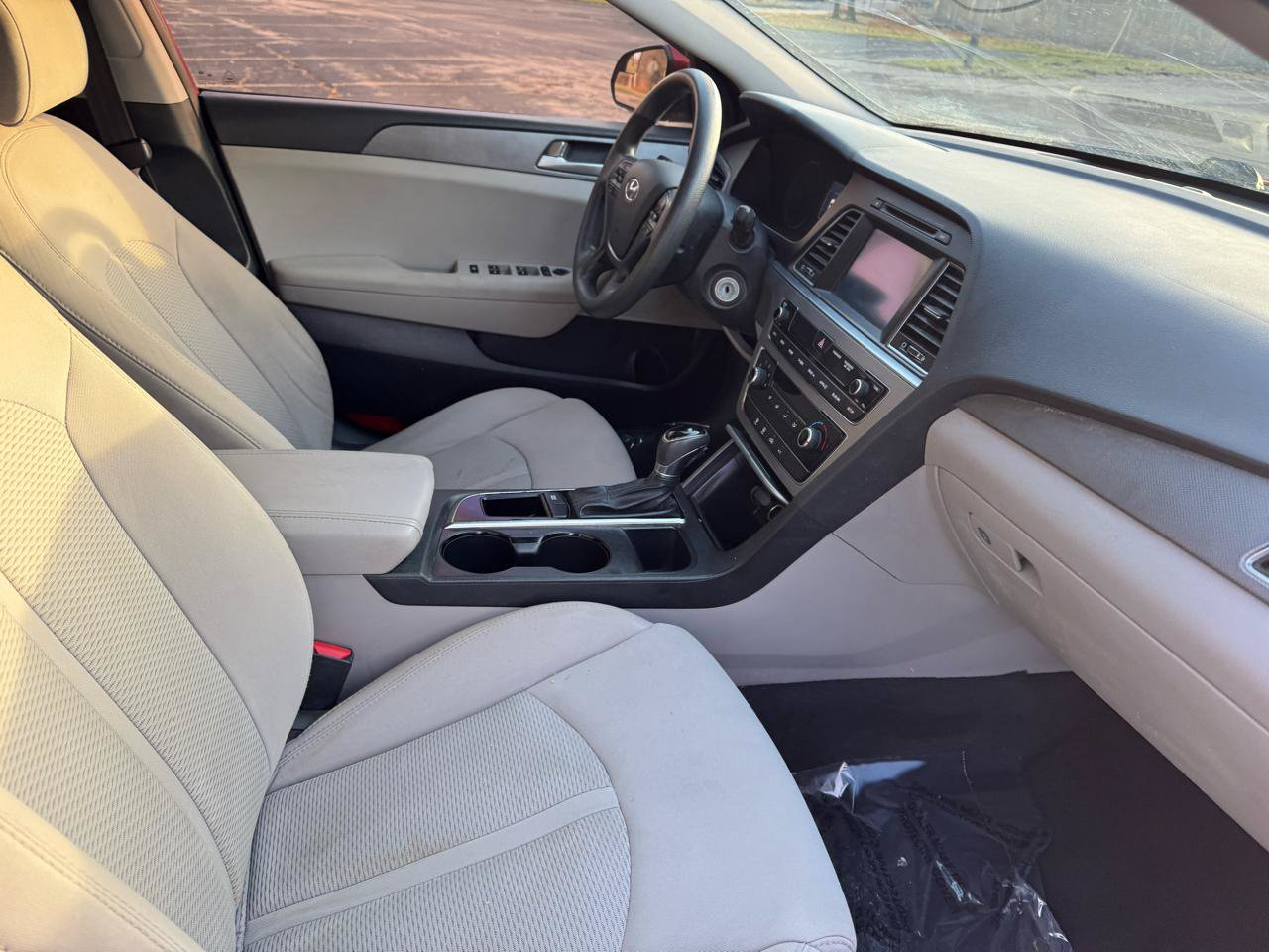 Used 2016 Hyundai Sonata SE FWD image 25