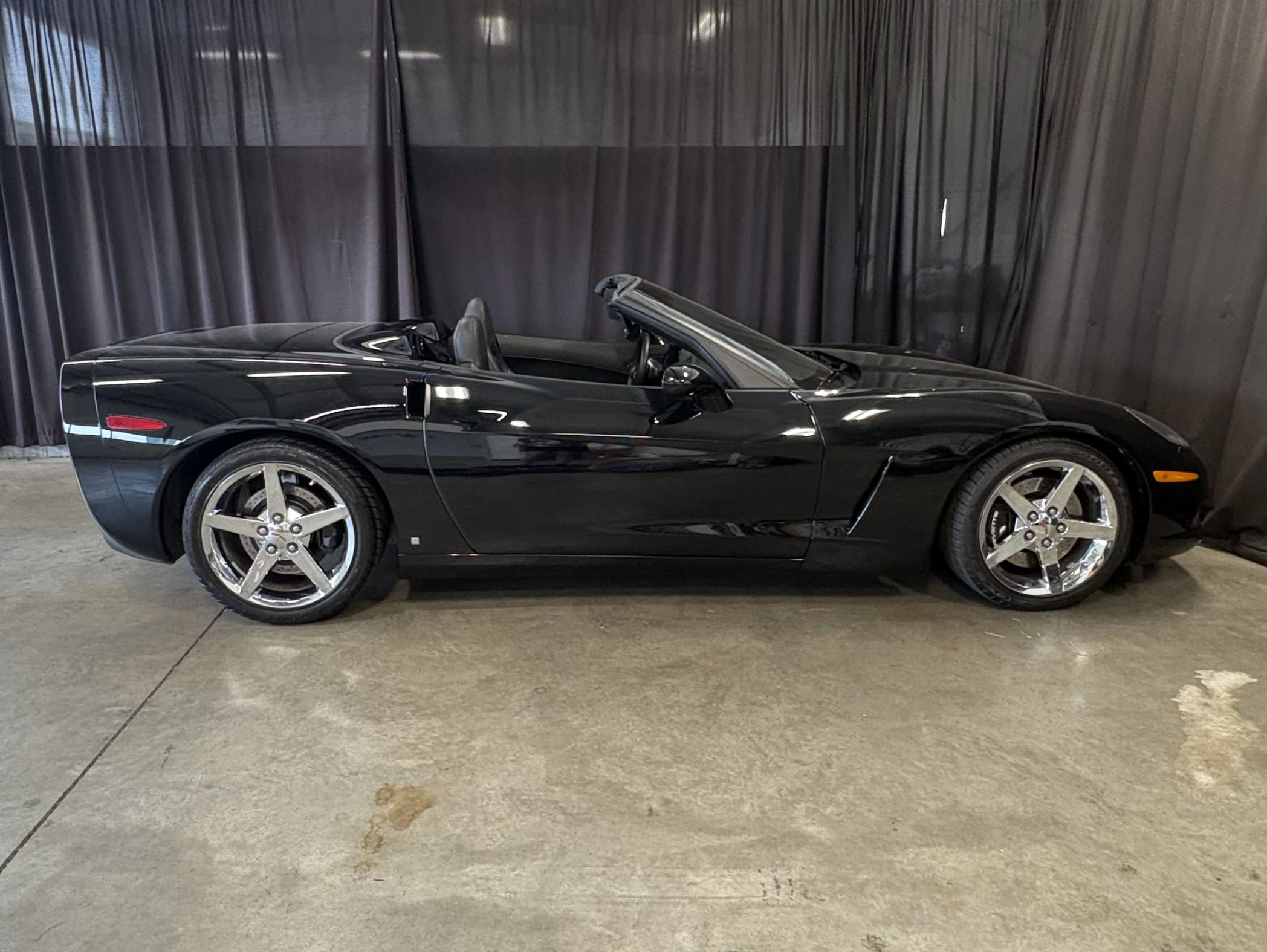Used 2008 Chevrolet Corvette Convertible w/ Preferred Equipment Group RWD image 20
