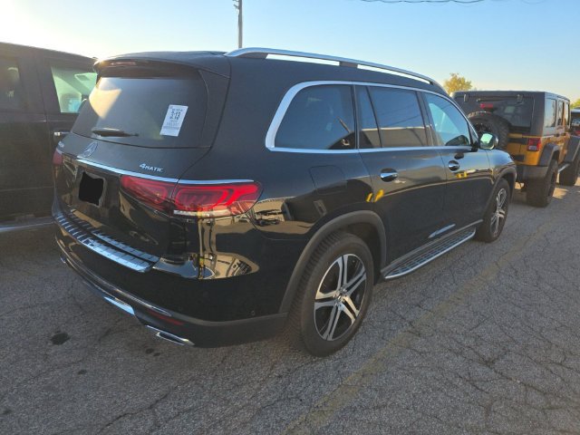 Used 2023 Mercedes-Benz GLS 450 4MATIC image 4