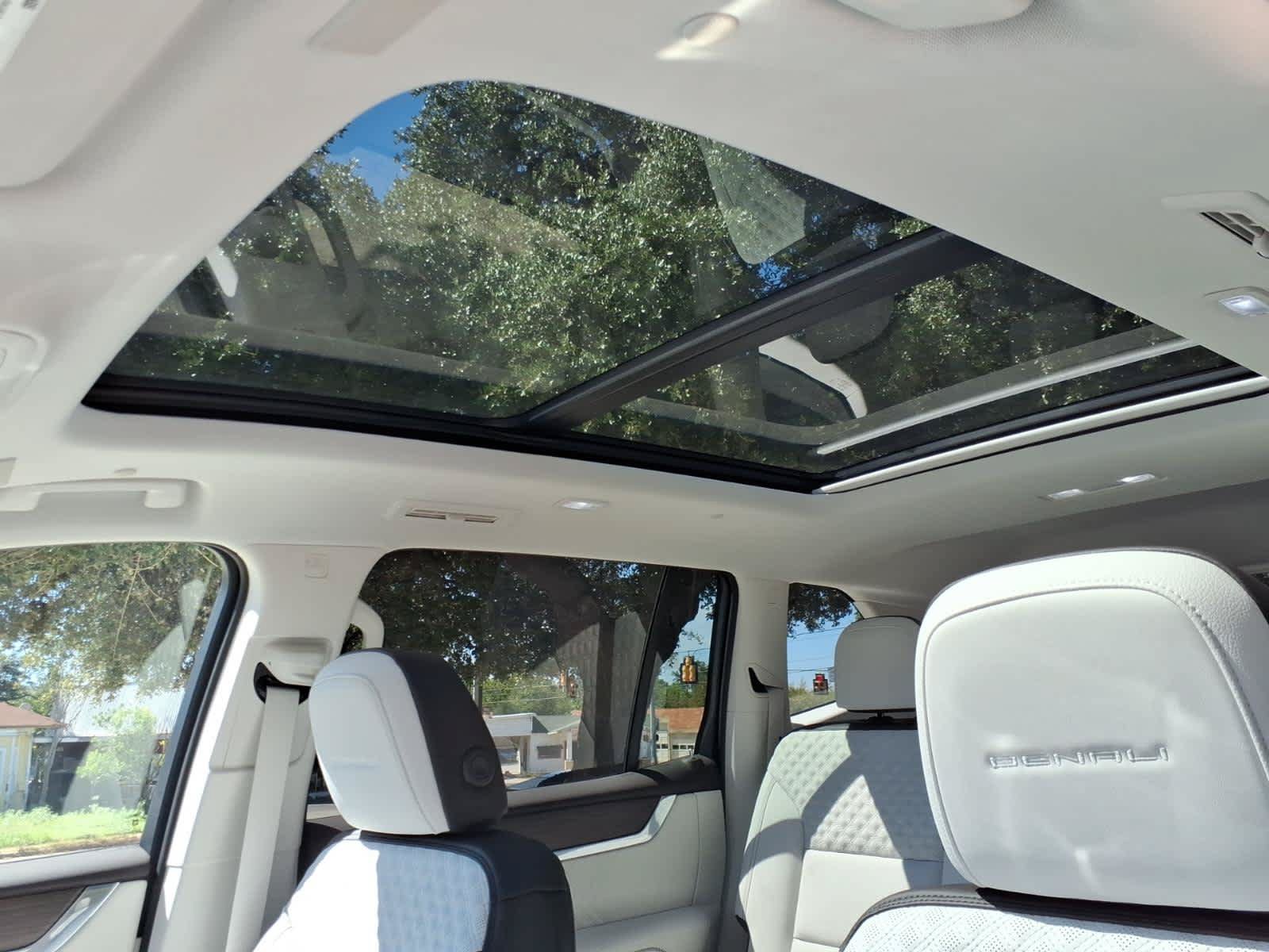 New 2027 GMC Acadia Denali FWD image 4