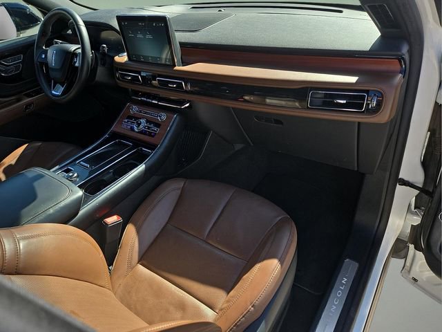 Used 2023 Lincoln Aviator Reserve w/ Equipment Group 201A image 12