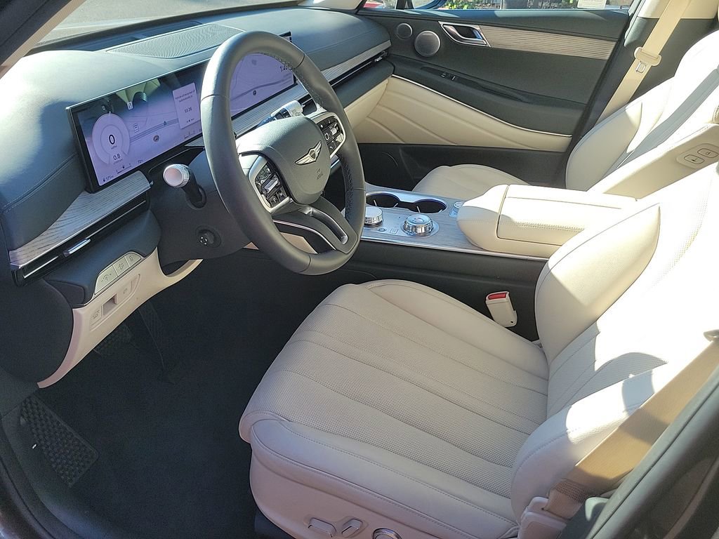 Used 2025 Genesis GV80 2.5T Advanced image 16