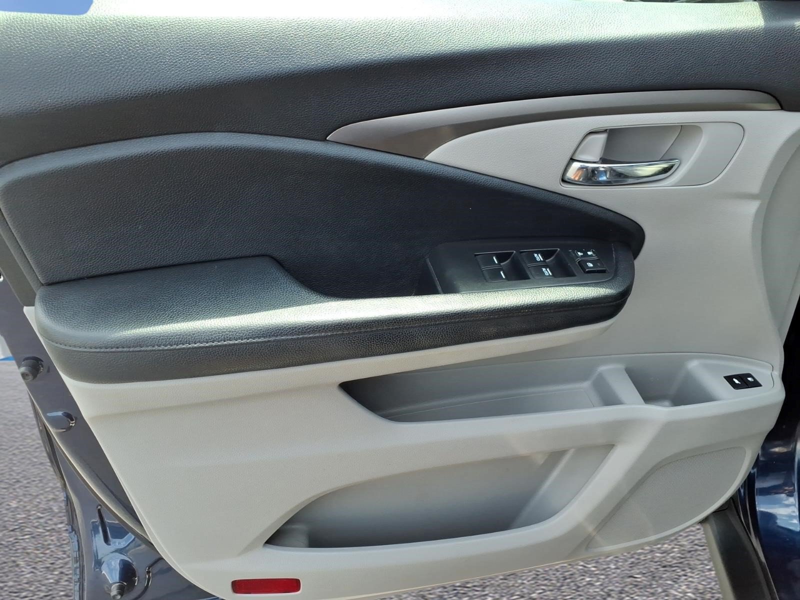 Certified 2018 Honda Pilot EX-L image 17