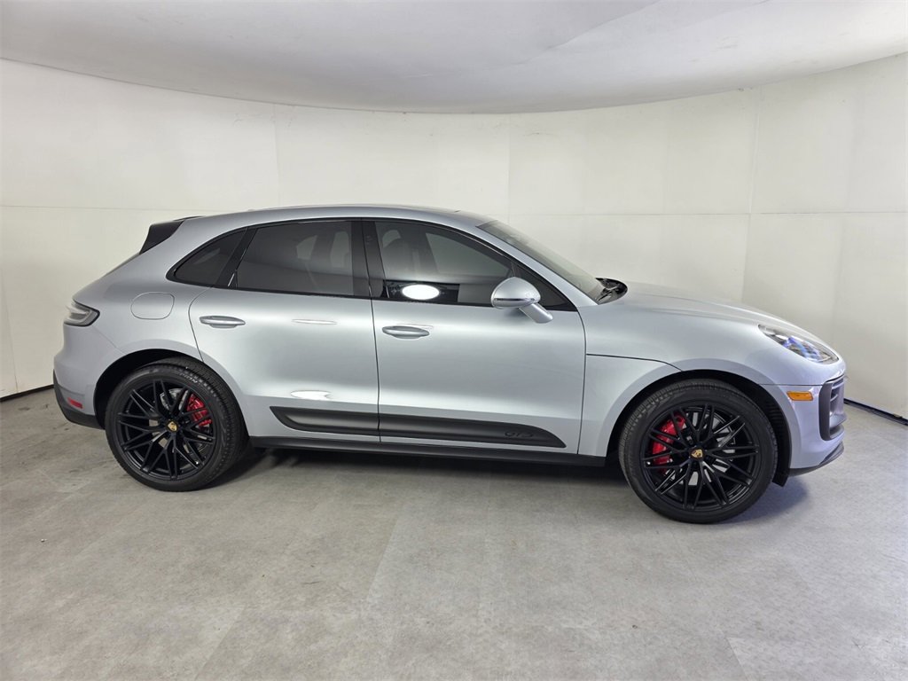 Used 2023 Porsche Macan GTS image 3