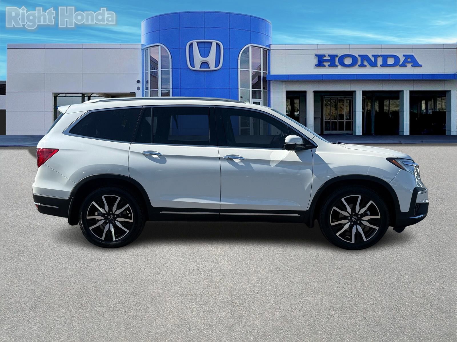 Used 2019 Honda Pilot Touring image 9