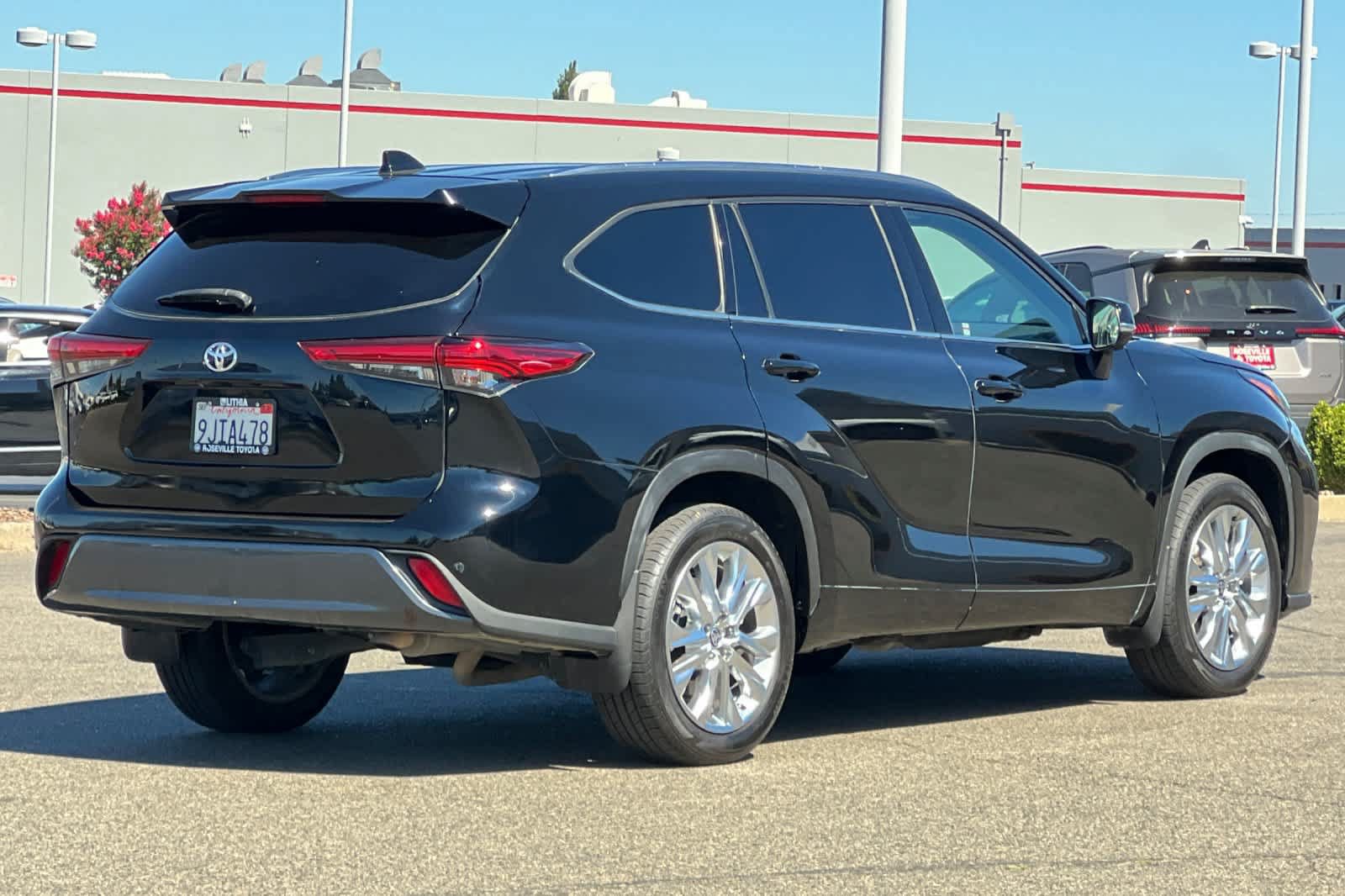 Used 2023 Toyota Highlander Limited AWD/4WD video 2