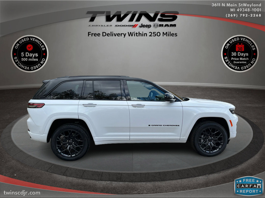 New 2025 Jeep Grand Cherokee Summit image 2