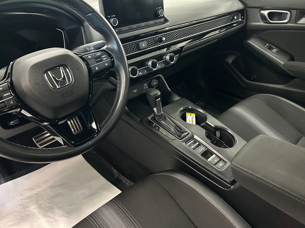Used 2023 Honda Civic Sport image 11
