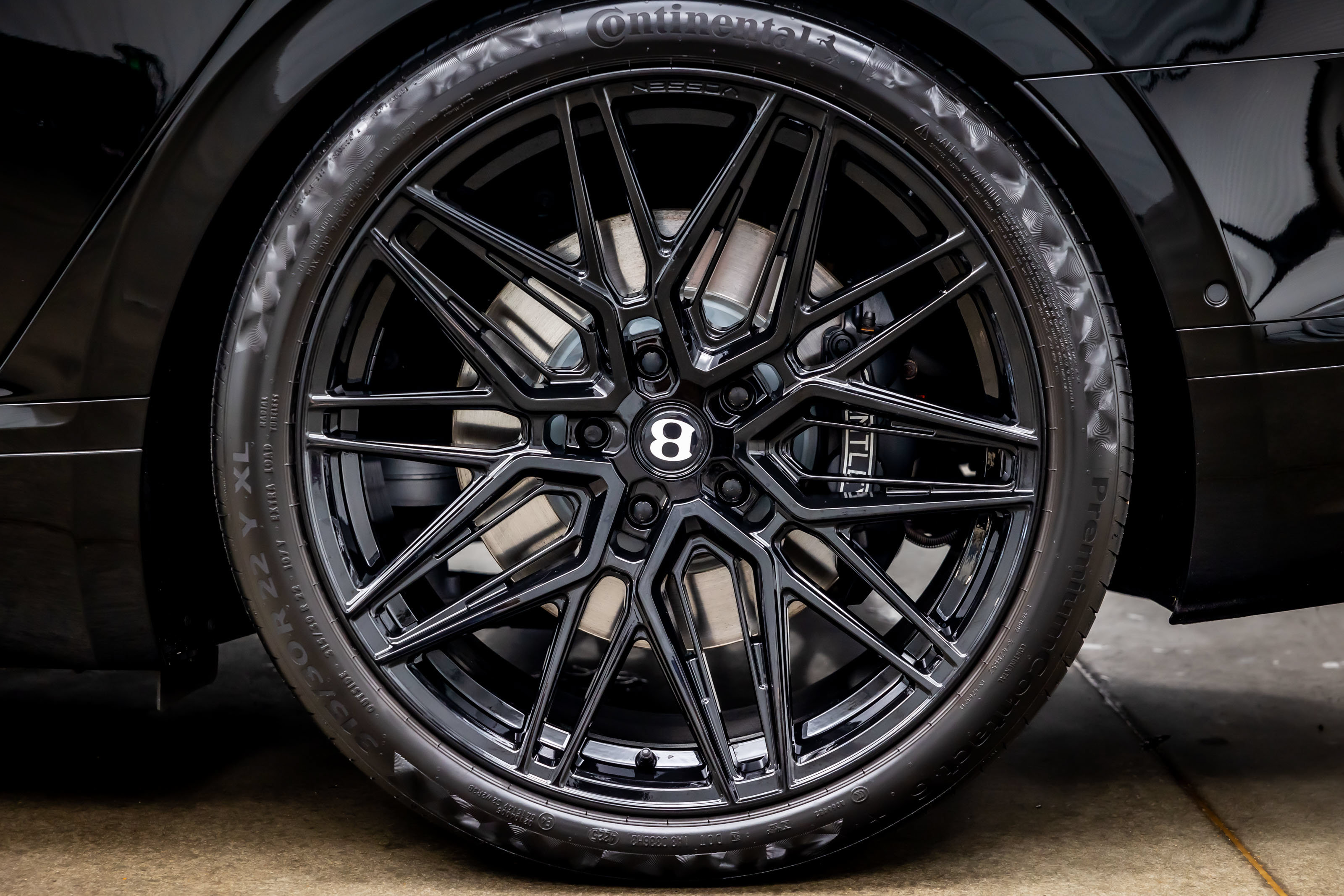 Used 2022 Bentley Flying Spur V8 AWD/4WD image 40