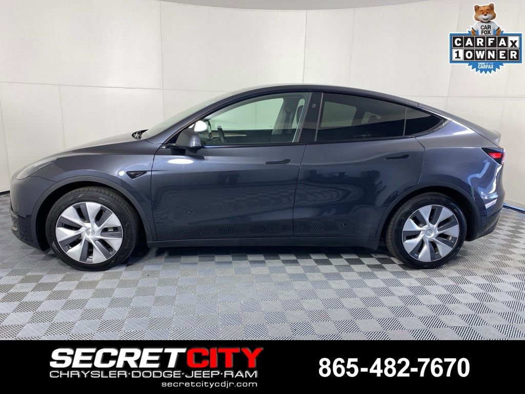 Used 2024 Tesla Model Y Long Range AWD/4WD image 4
