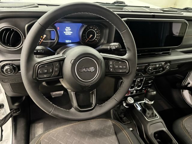 Used 2026 Jeep Gladiator Mojave AWD/4WD image 15