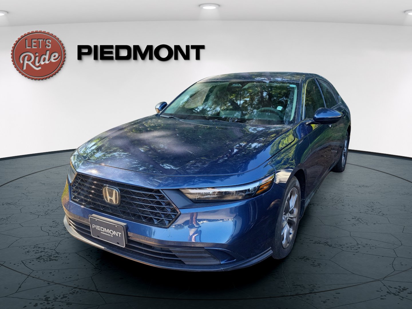 Used 2024 Honda Accord EX image 1