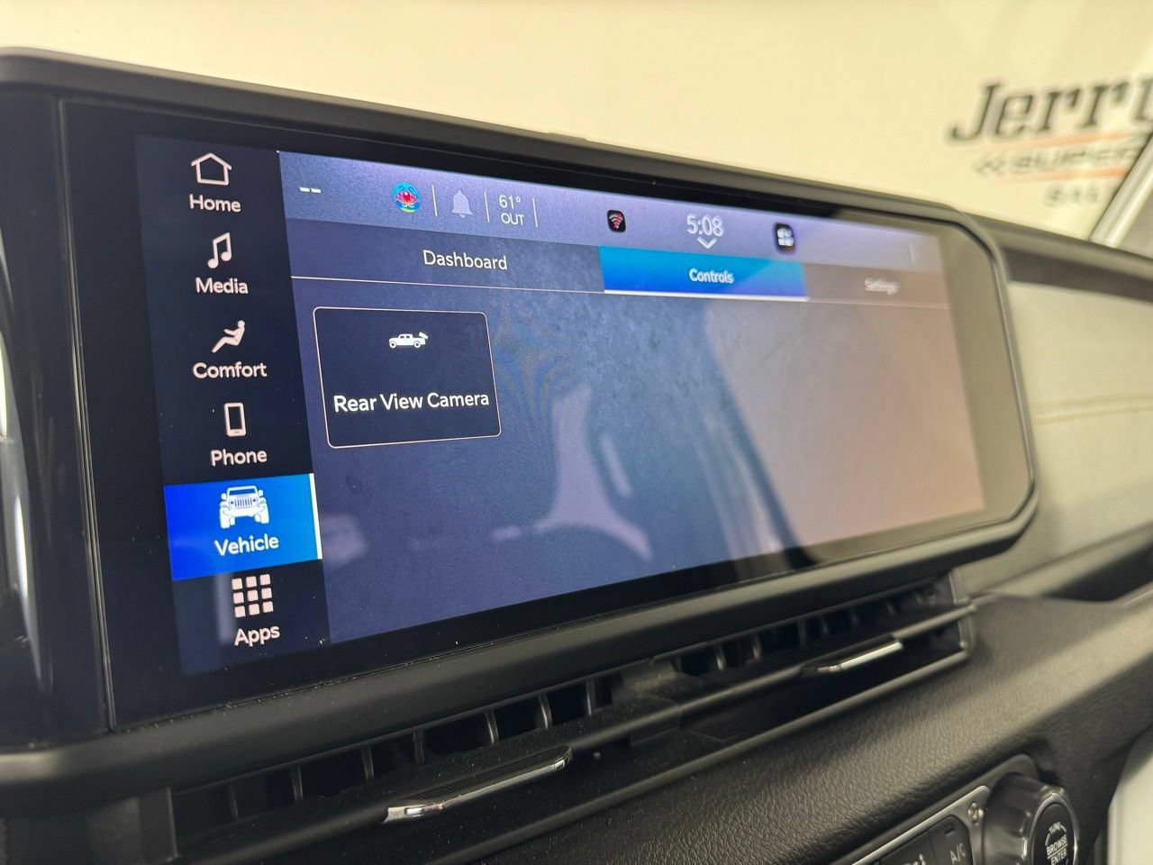 Used 2024 Jeep Gladiator Sport AWD/4WD image 17