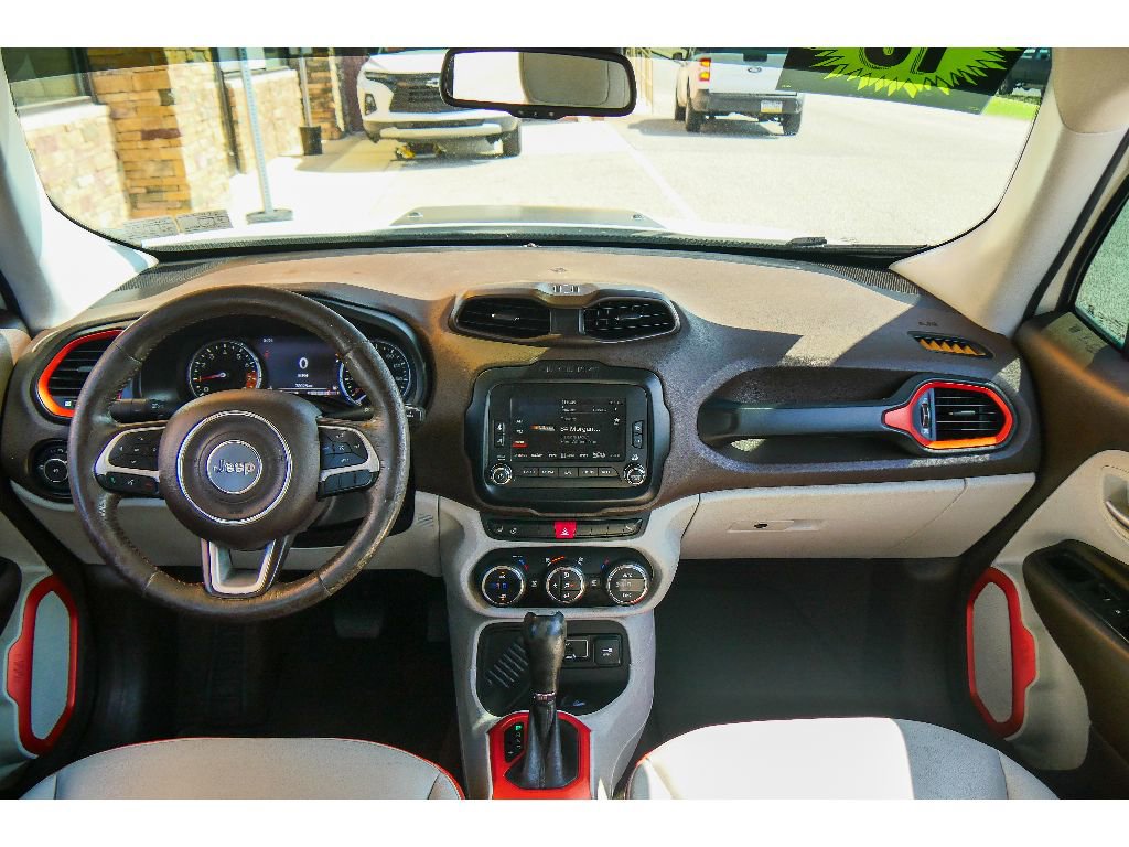 Used 2016 Jeep Renegade Limited FWD image 12