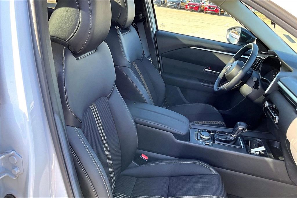 Certified 2025 MAZDA CX-50 AWD 2.5 S w/ Premium Package image 7