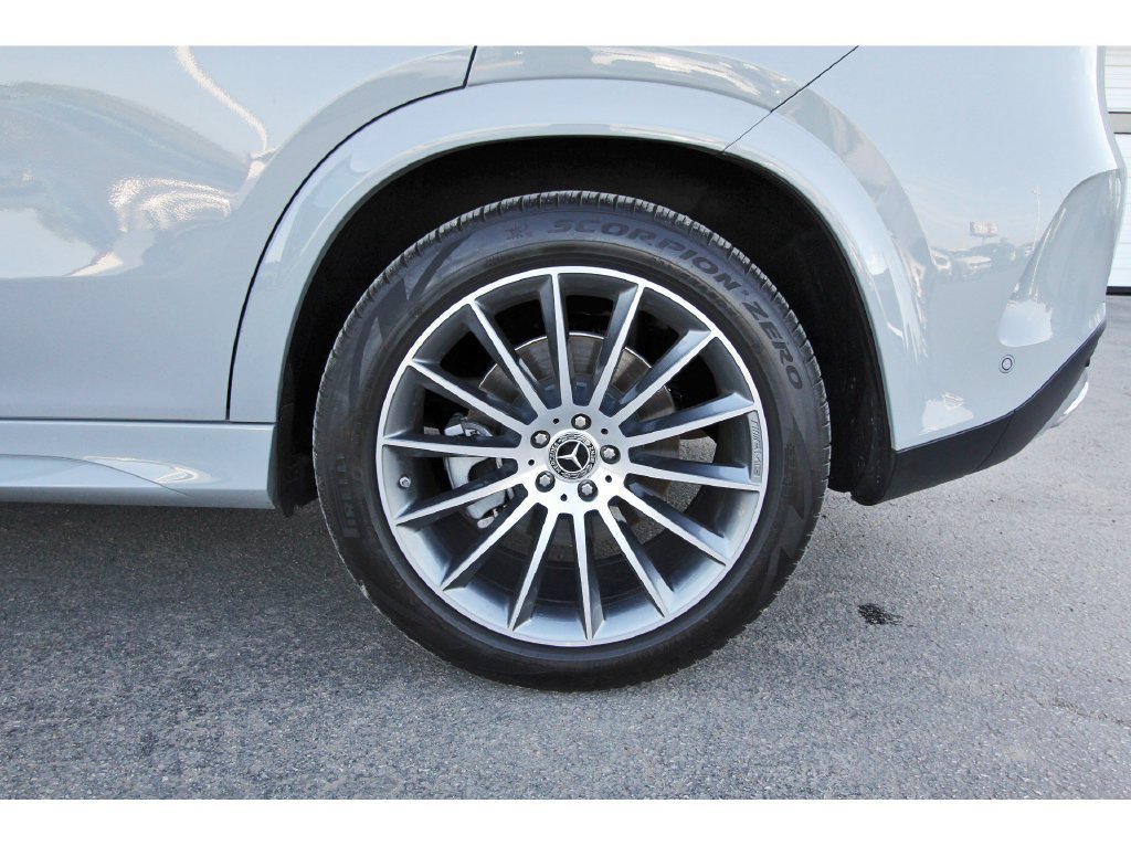 Used 2024 Mercedes-Benz GLE 450 4MATIC w/ AMG Line Exterior image 31