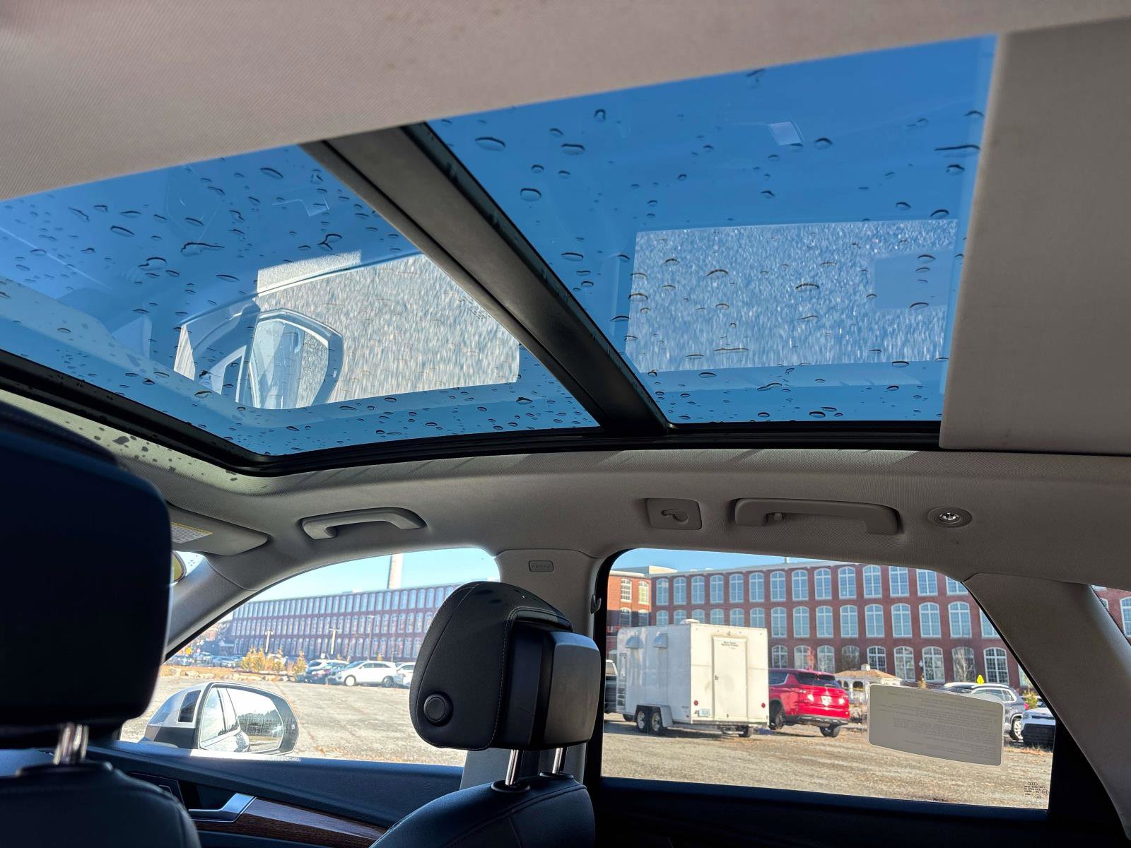 Used 2021 Audi Q5 2.0T Premium w/ Convenience Package image 12