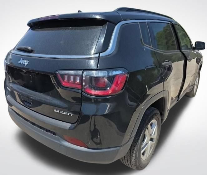 Used 2021 Jeep Compass Sport w/ Cold Weather Group AWD/4WD image 3