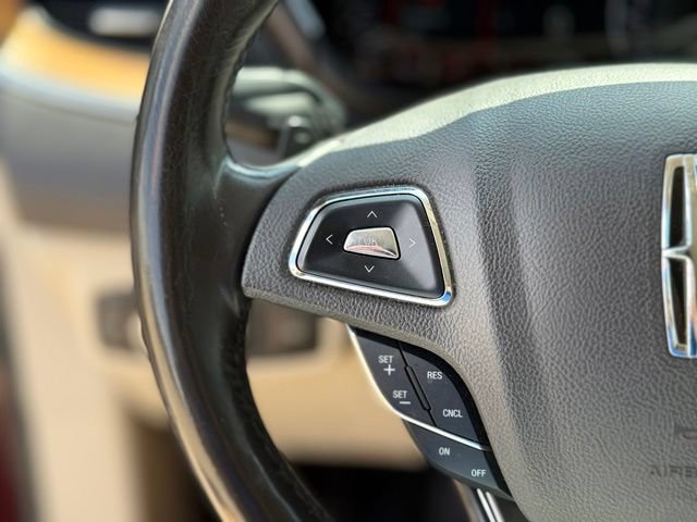 Used 2019 Lincoln MKC Select w/ Select Plus Package FWD image 24