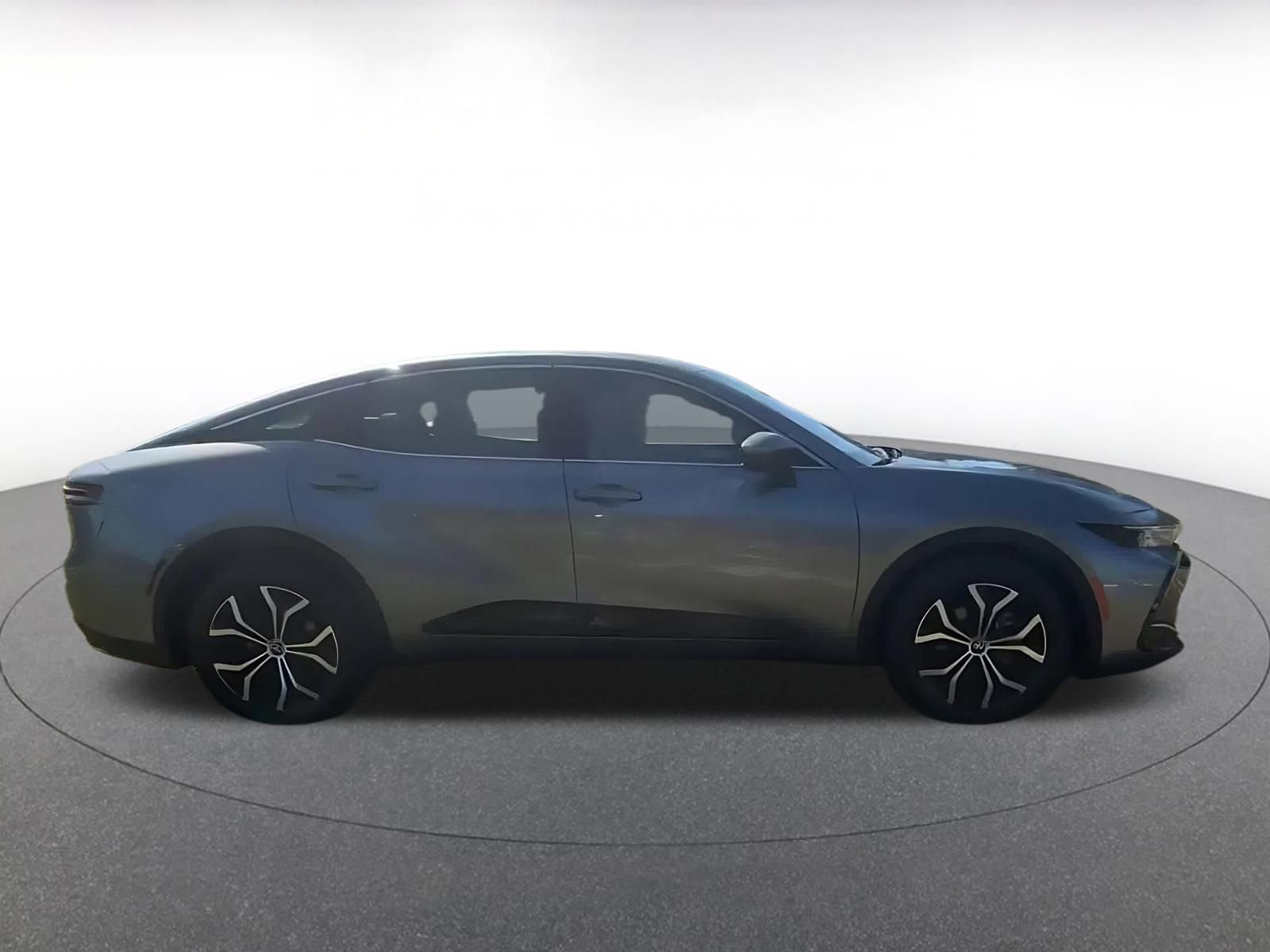 Used 2025 Toyota Crown XLE image 14