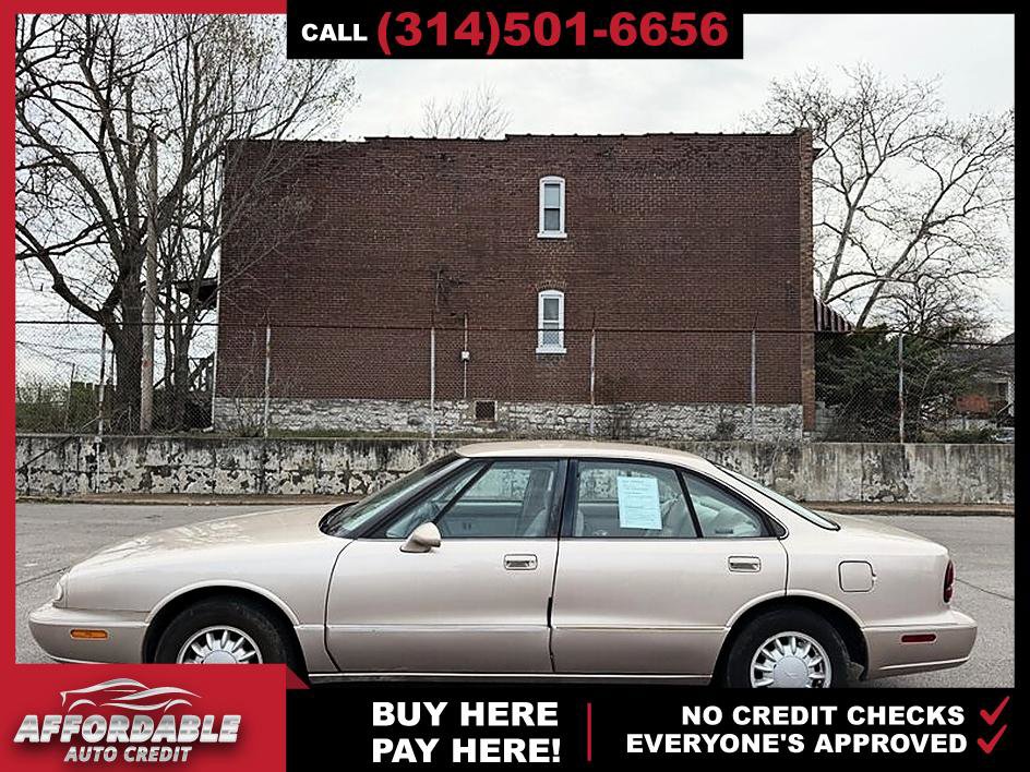 Used 1999 Oldsmobile 88 image 2