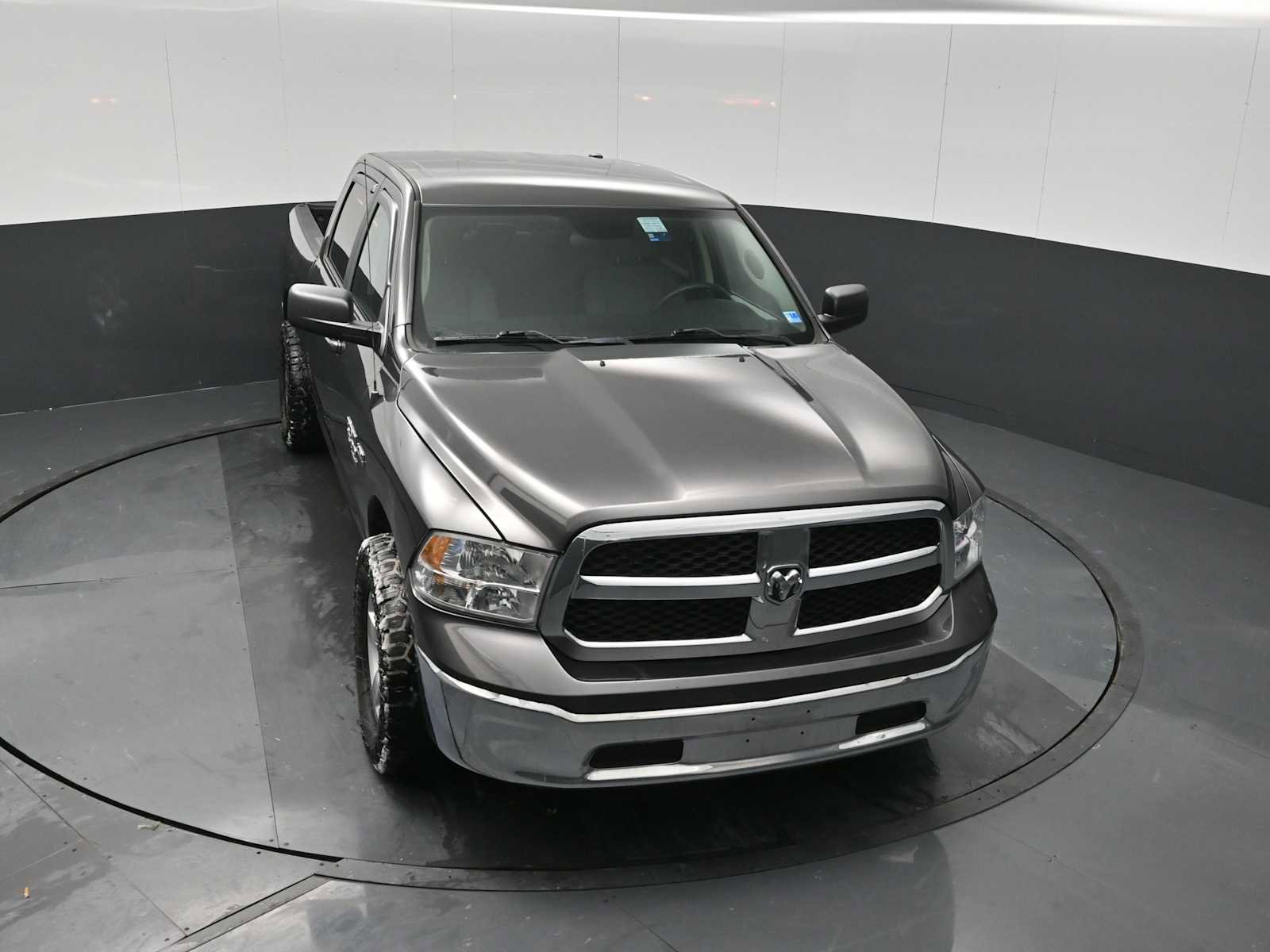 Used 2021 RAM 1500 Classic SLT image 11