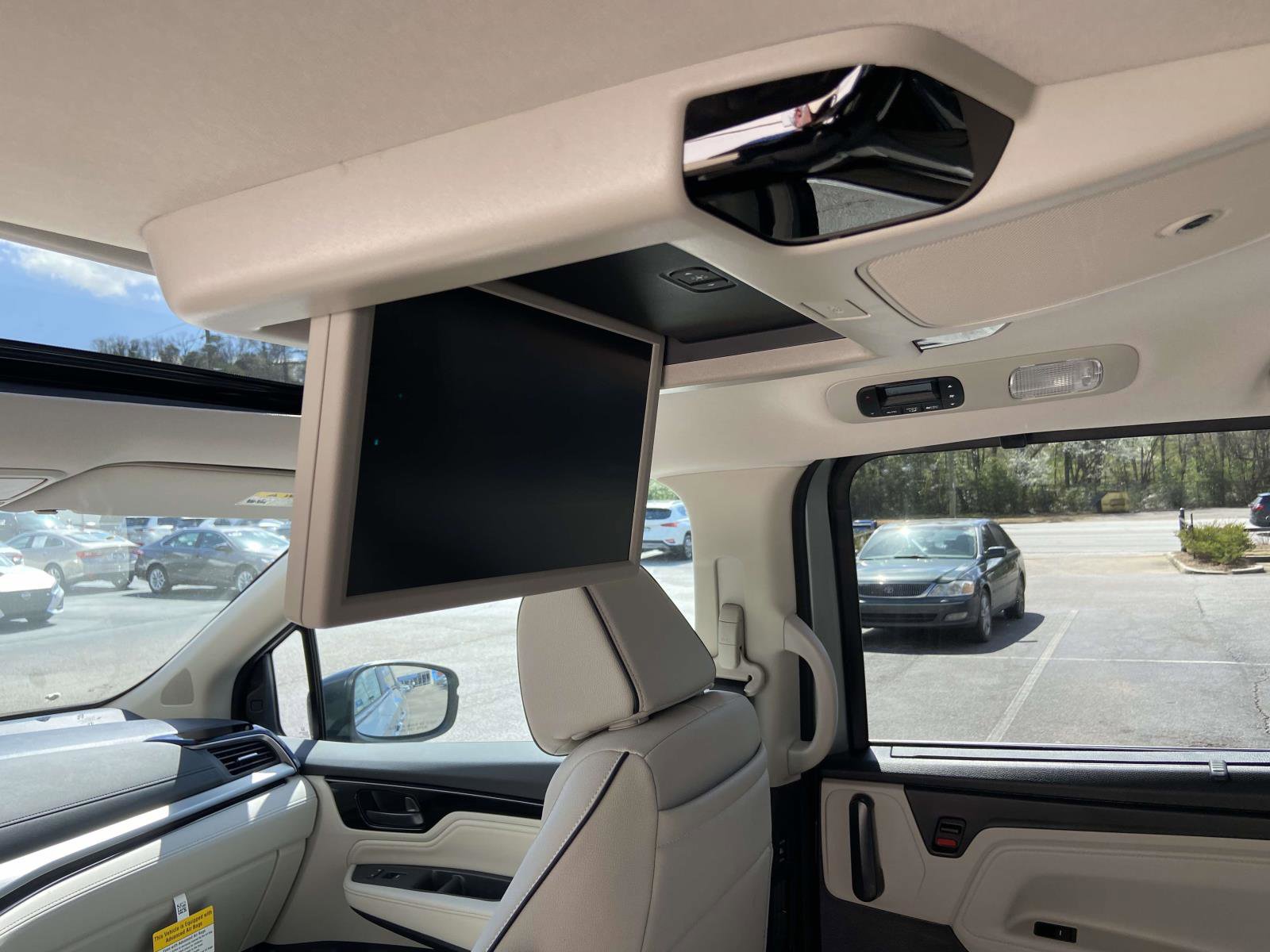 New 2026 Honda Odyssey Touring image 6