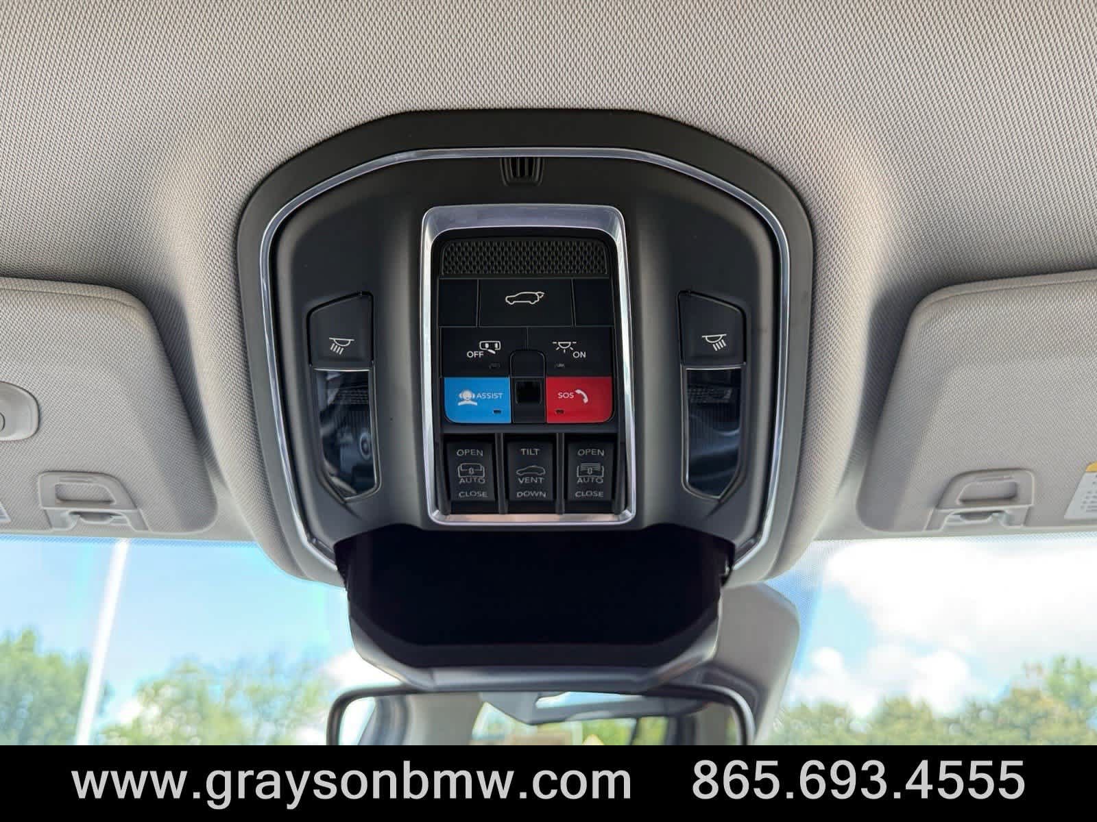 Used 2022 Jeep Grand Cherokee L Limited AWD/4WD image 31