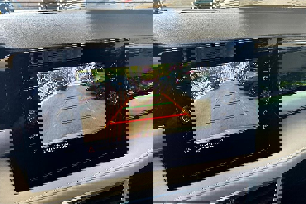 New 2025 Volkswagen Taos SE image 25