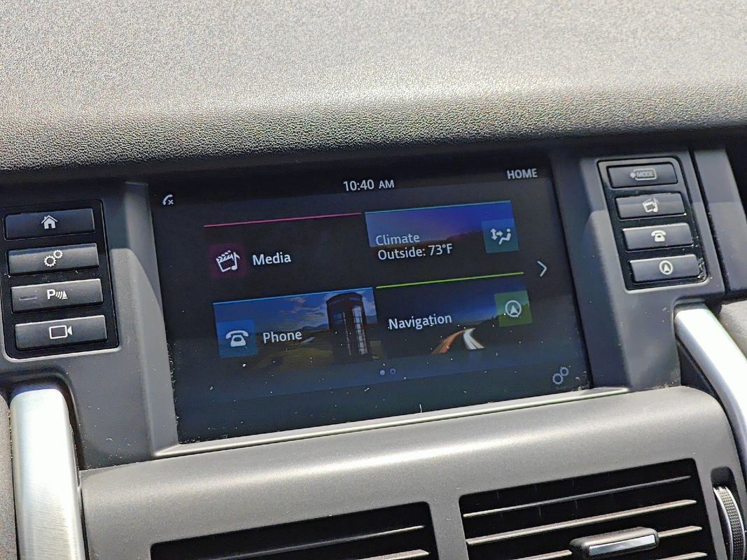 Used 2017 Land Rover Discovery Sport HSE image 33