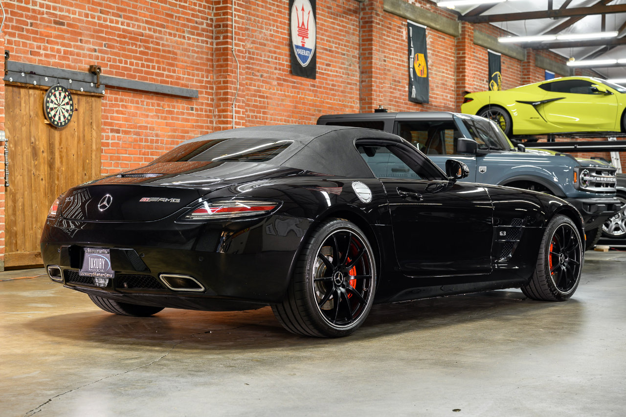Used 2013 Mercedes-Benz SLS AMG GT Roadster image 16