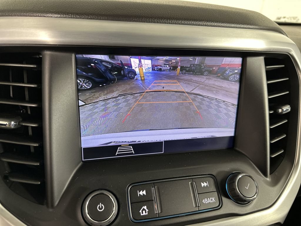 Certified 2023 GMC Acadia SLE w/ Driver Convenience Package FWD image 17