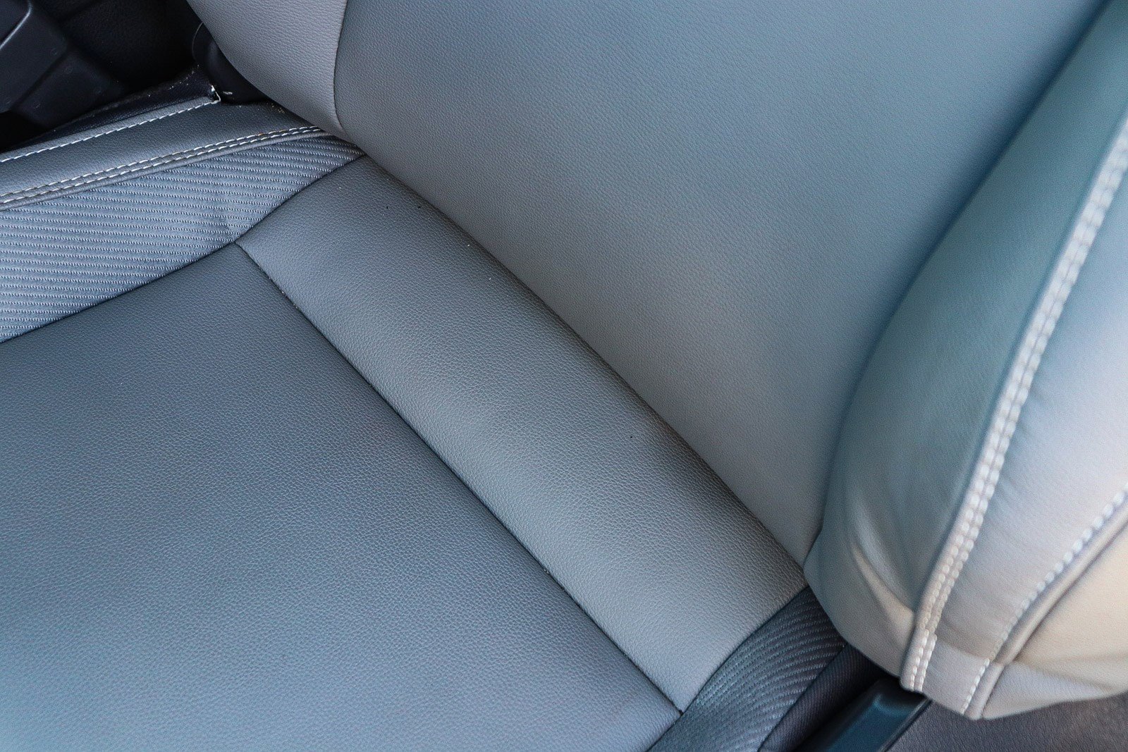 Used 2025 Toyota Camry SE w/ Convenience Package image 23