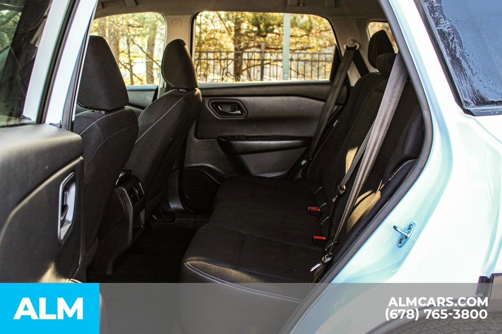 Used 2024 Nissan Rogue S image 18