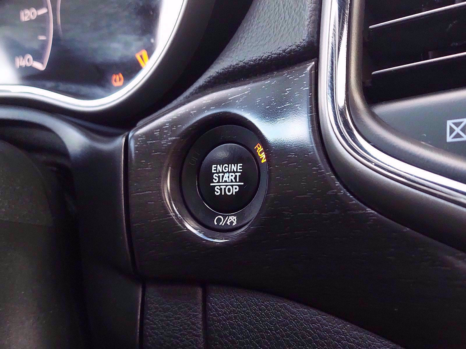 Used 2018 Jeep Grand Cherokee Altitude image 23