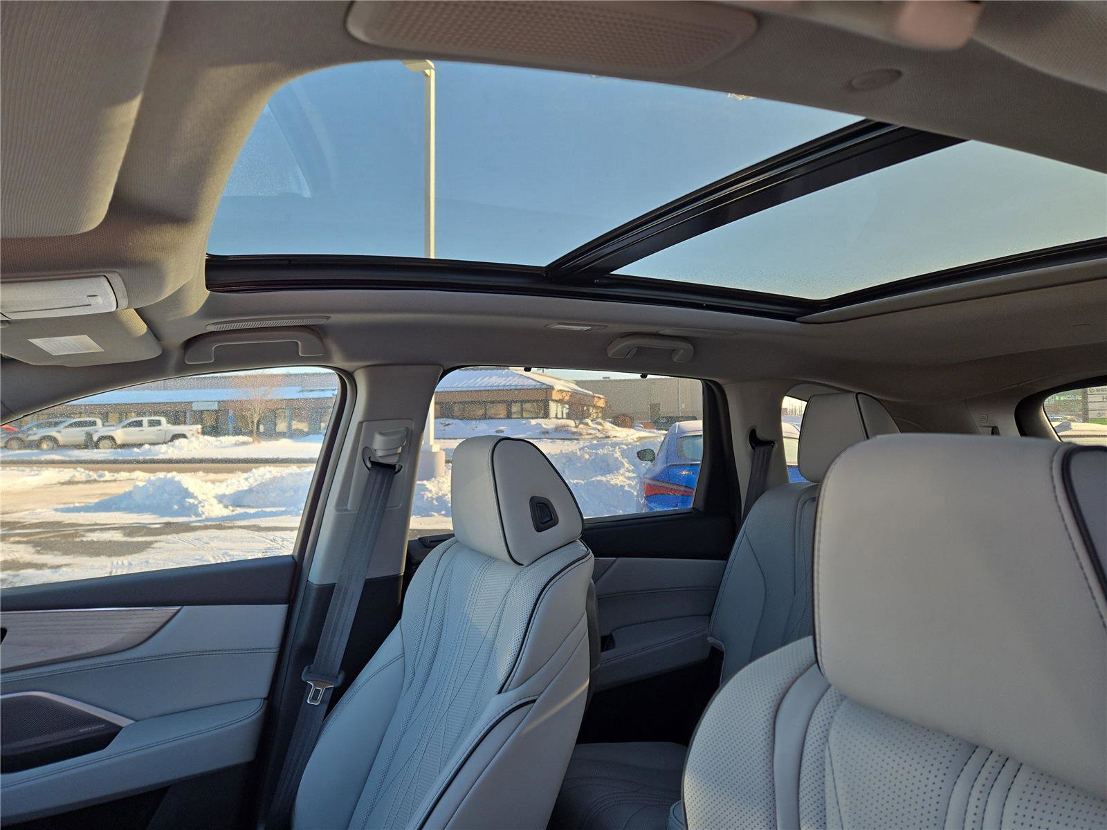 New 2026 Acura MDX SH-AWD w/Advance image 21