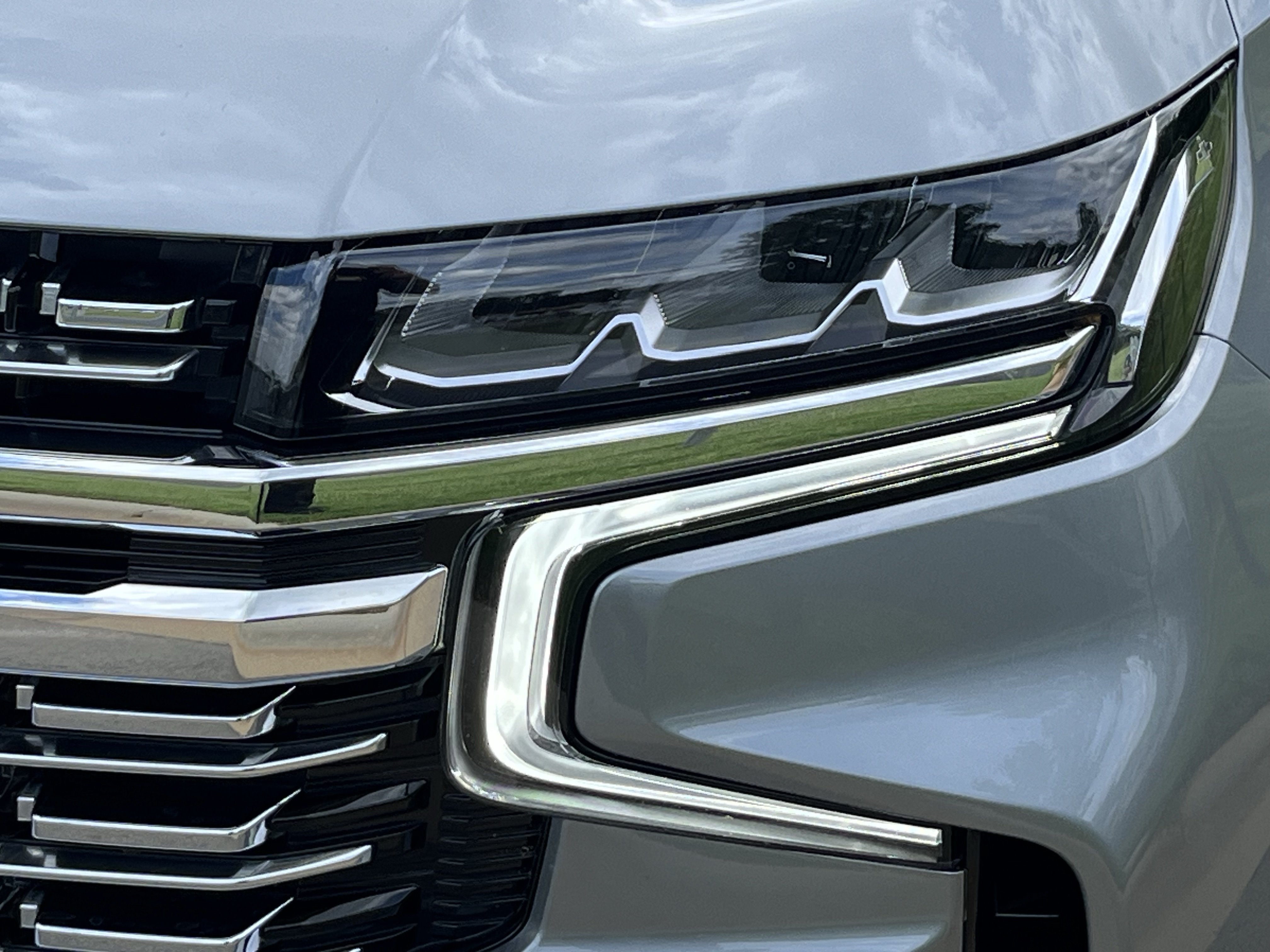 Used 2023 Chevrolet Tahoe Premier w/ Premium Package 2 AWD/4WD image 12