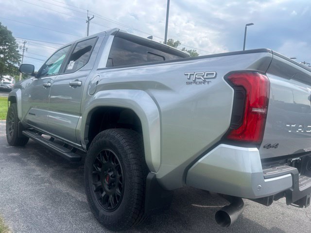 New 2026 Toyota Tacoma TRD Sport w/ TRD Sport Upgrade Package AWD/4WD image 6
