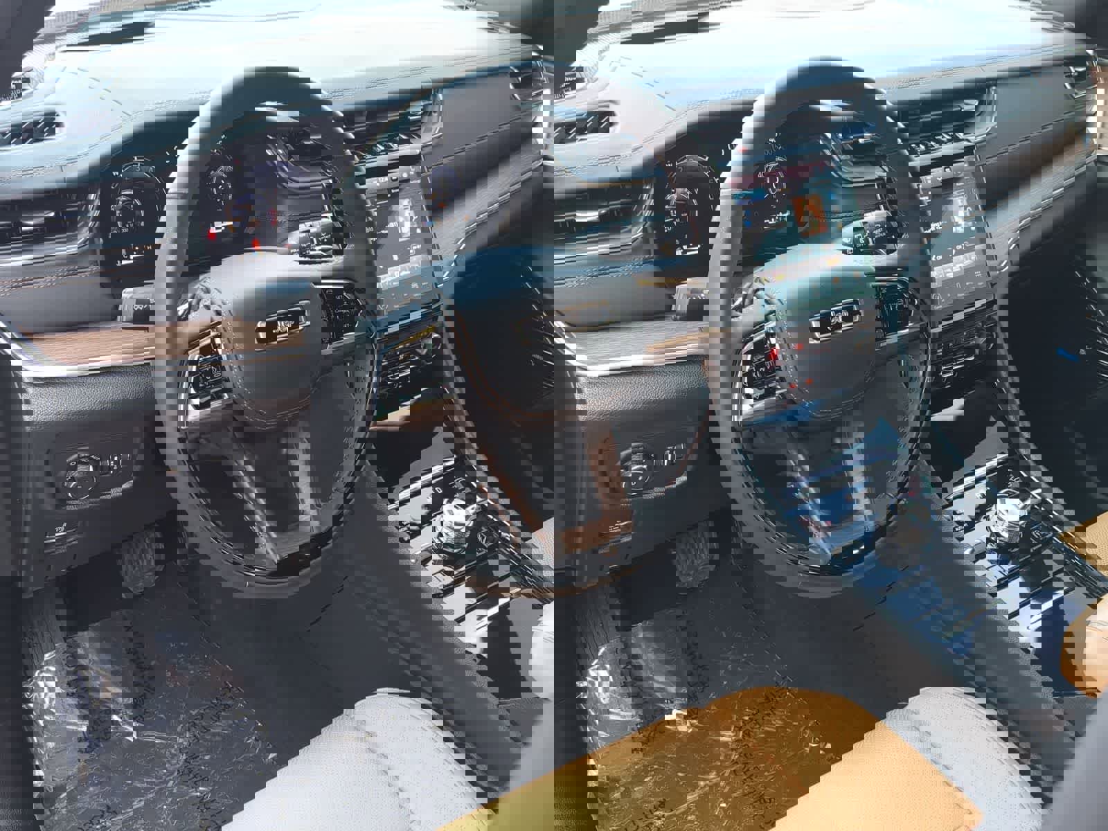 Certified 2024 Jeep Grand Cherokee L Summit w/ Advanced Protech Group IV image 10