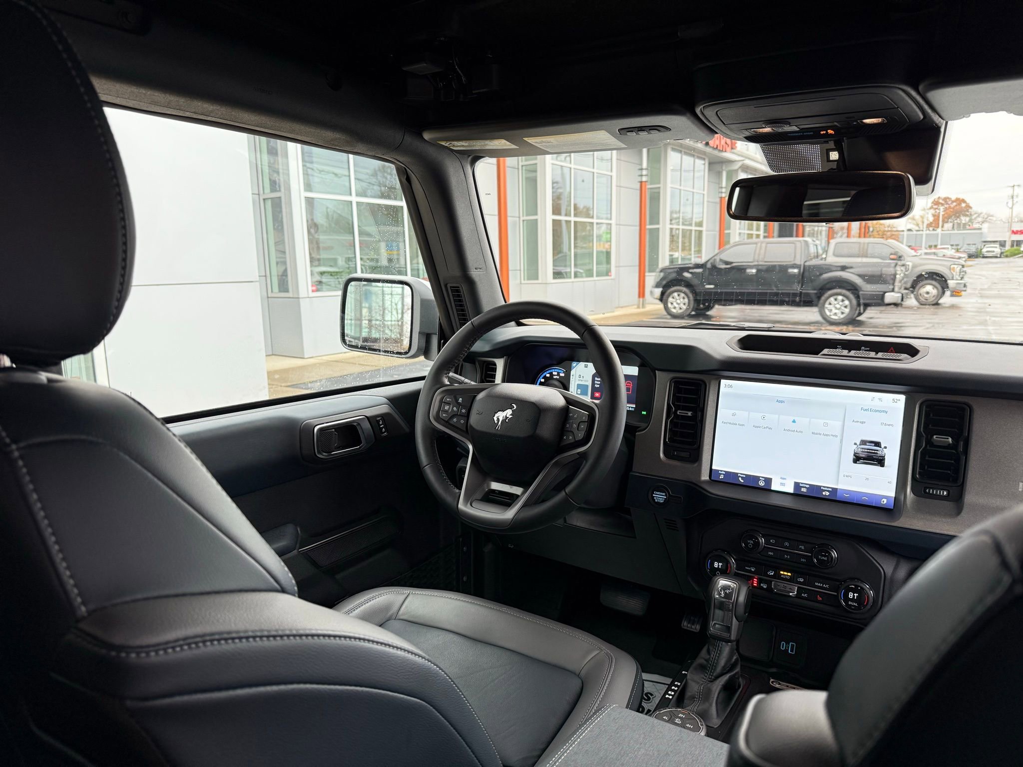 Used 2024 Ford Bronco Outer Banks image 40