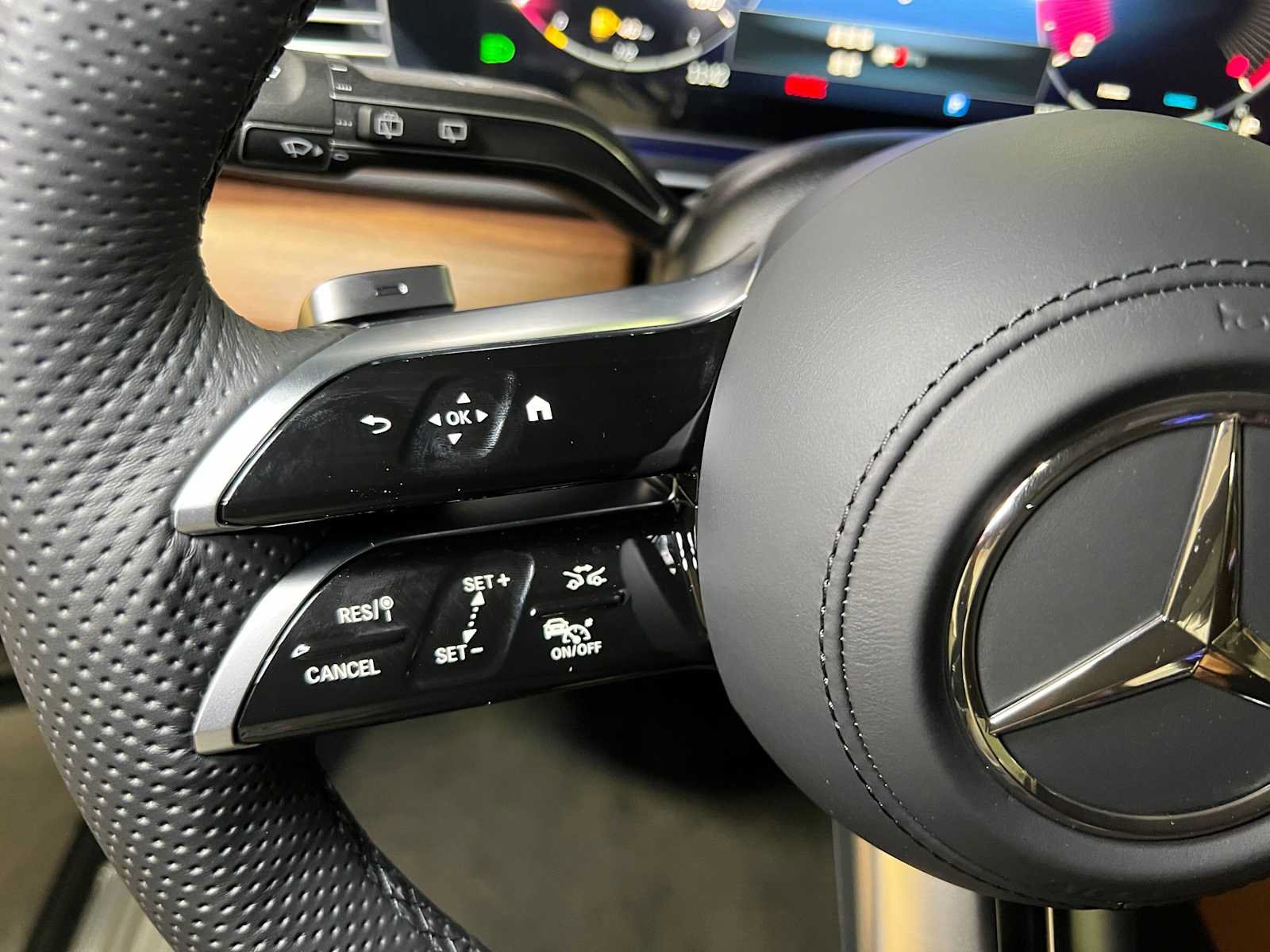 New 2026 Mercedes-Benz GLS 450 4MATIC image 29