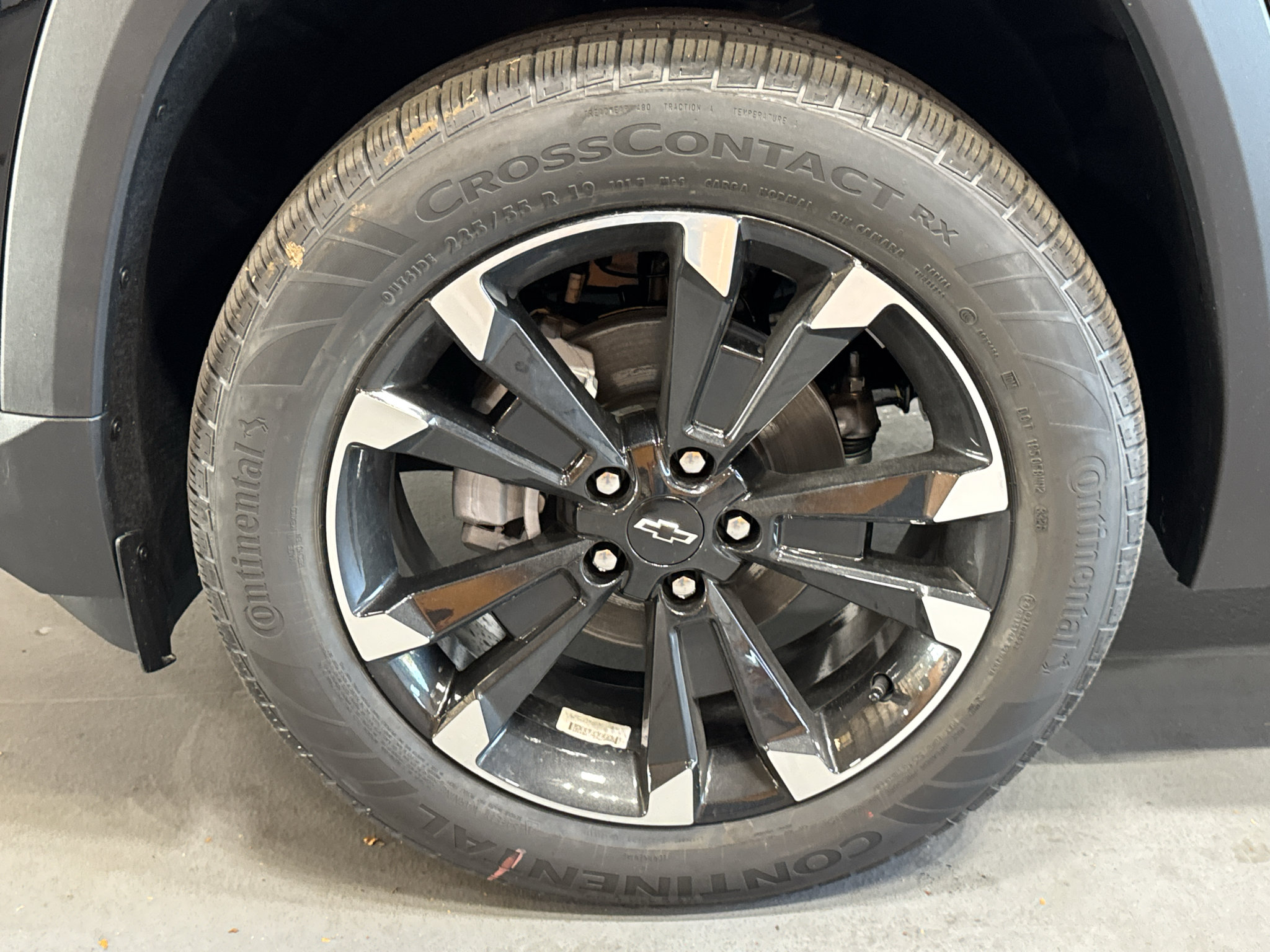 New 2027 Chevrolet Equinox RS w/ Convenience Package III AWD/4WD image 9