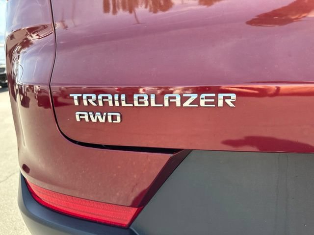 Used 2025 Chevrolet TrailBlazer LT AWD/4WD image 11